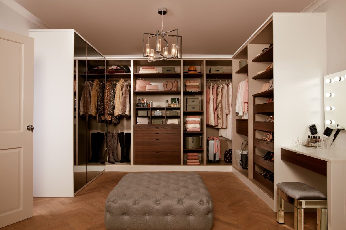 Walk In wardrobe - Parity matt white and walnut